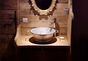 Rooms in a superb mountain chalet with refined, cosy decor!