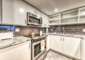 Roomy, mountain-side condo at Cachet Crossing - near skiing