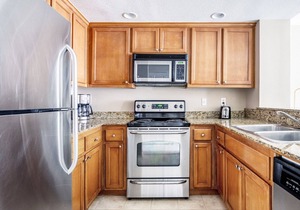 Roomy Santa Clara 1BR w/Parking, Pool, walk to Dining by Blueground