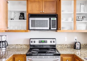 Roomy Santa Clara 1BR w/Parking, Pool, walk to Dining by Blueground
