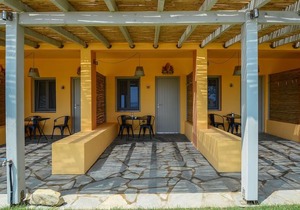Rooster Guesthouse Rooms