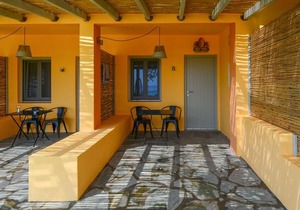 Rooster Guesthouse Rooms