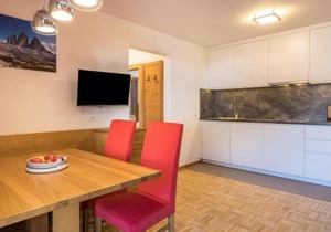Rosalpina Apt 4