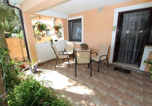 ROSANNA One-Bedroom Apartment with Terrace 1