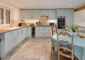 Rose Cottage - Beautiful Family Property in Rural Hampshire