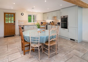 Rose Cottage - Beautiful Family Property in Rural Hampshire