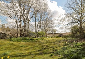 ROSE COTTAGE, pet friendly, with a garden in Wooler