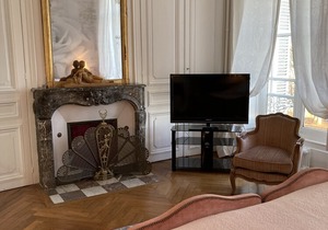 Rose Room - Landin Castle