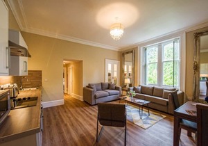Rosedene Highland House - Emperor Apartment 7