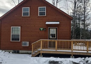 Rosewood Villa, Brand new 2 bedroom log cabin!