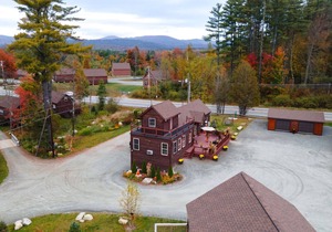 Rosewood Villa: Modern 2BR Log Cabin
