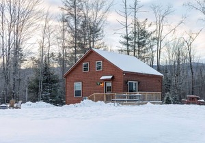 Rosewood Villa: New Log Cabin Getaway