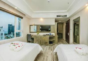 Royal Beach Hotel by THG