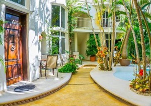 Royal Palms 3 condo