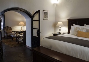 Royal Silver Inn Single Room with Living Room I