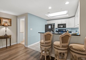 Royale Palms 303 Elegant Oceanview w/Pool & Beach