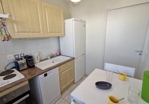 Royan - IDEAL LOCATION for this APARTMENT - terrace - private garage