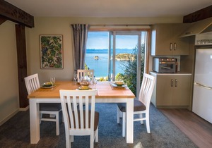 Roydons Flat – Kaiteriteri Downstairs Unit