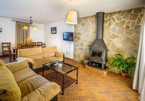 Rural apartment La Venta del Charco for 8 people
