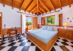 Rural Home Sos Monjos with Pool, Terrace, Vegetable Garden & Wi-Fi; Parking Available