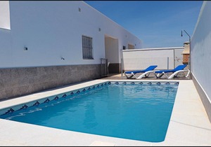 Rural house for 5 with pool