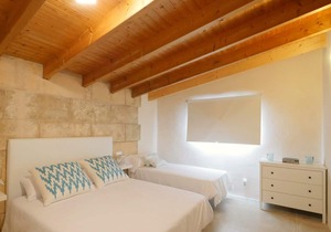 Rural Villa Torradeta with Infinity Pool, Garden, Terrace, A/C & Wi-Fi