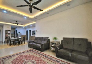 Rusnoor Homestay Alami Residensi 2-17-2