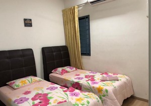 Rusnoor Homestay @ Alami Residensi 2-19-2