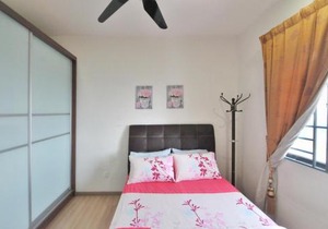 Rusnoor Homestay Alami Residensi 2-19-2