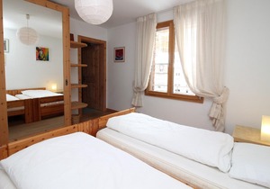 Rustic and quiet apartment in the center of St. Moritz Bad