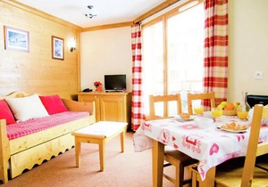 Rustic apartment on the slopes in cozy Val Cenis