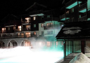 Rustic apartment on the slopes in cozy Val Cenis
