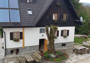 Rustic Inn River 2