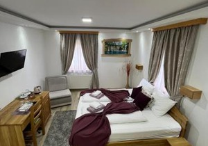 Rustic Inn River