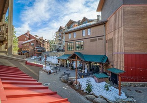 Rustic suite in the heart of Northstar - easy access to lifts & hiking
