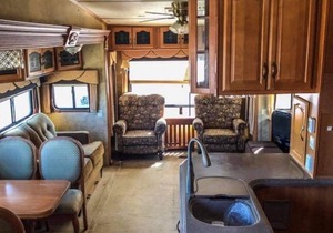 RV Rental#1 with mountain view perfect for couple