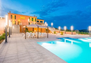 Sa Montanyeta - Five Bedroom Villa, Sleeps 10