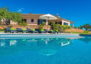 Sa Roca Blanca - Three Bedroom Villa, Sleeps 6