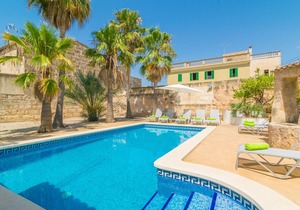 Sa Verdera - Five Bedroom Villa, Sleeps 10