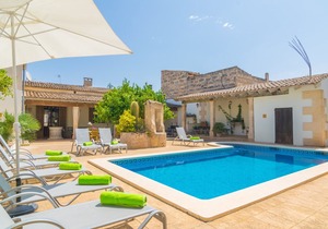 Sa Verdera - Five Bedroom Villa, Sleeps 10