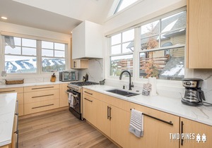 Saddle Ridge | Stunning Renovated Home in Moonlight