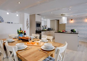 Sail Loft Studio - Three Bedroom Apartment, Sleeps 6