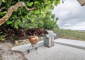 Sailfish Gulf Suites #4, Garden Views, Steps from the Beach