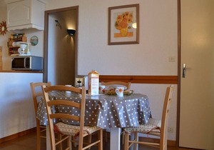 Saint Pierre la Mer, 2-room appt, cabin, sleeps 6, near beach, pets allowed