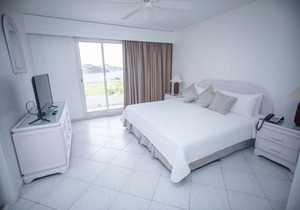 SAINT MARTIN BLUE DREAM STUDIO