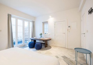 Saint Pauls Suite 9