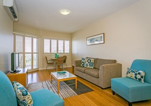 Salt Beach - Relaxing 2 Bedroom Spa Suite - Wi-Fi Included!
