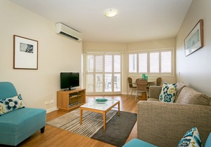 Salt Beach - Relaxing 2 Bedroom Spa Suite - Wi-Fi Included!