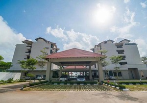 Samsuria Beach Resort & Residence