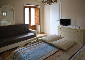 San Nicolò Holiday Home